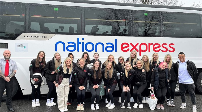 National Express takes Team Wales to the World Cheerleading Championship in Florida